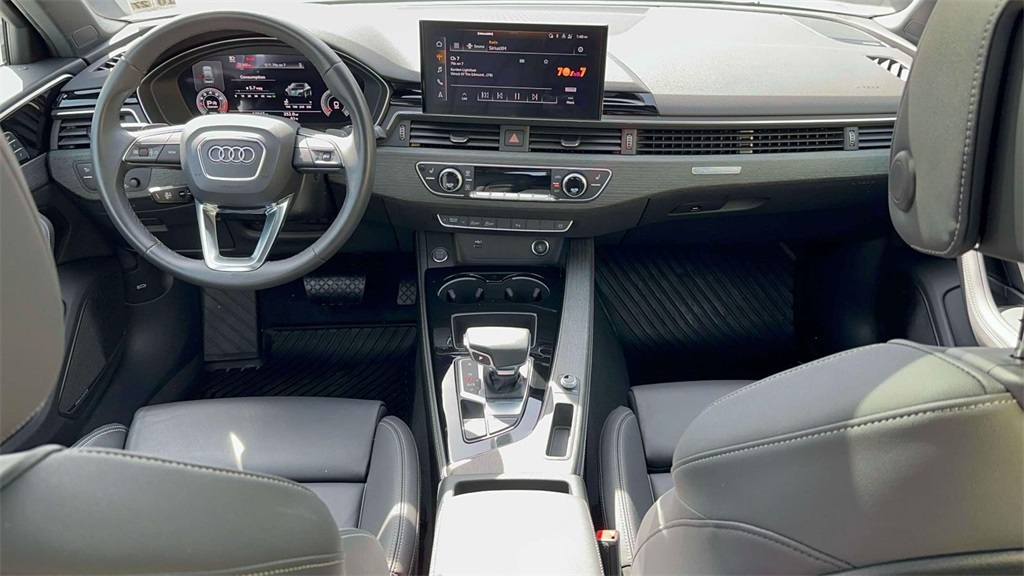 2023 Audi A4 45 S line Premium Plus Quattro photo 9