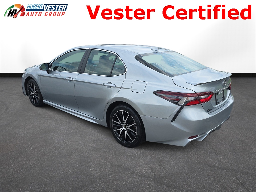 2023 Toyota Camry SE photo 8