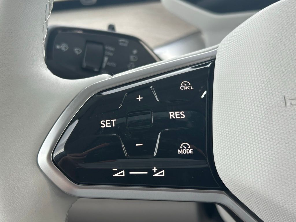 2025 Volkswagen ID. Buzz Pro Plus photo 19