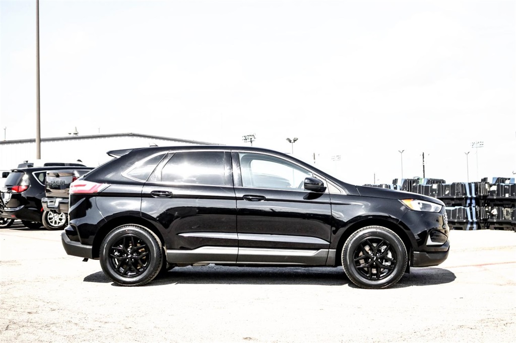 2024 Ford Edge SEL photo 3