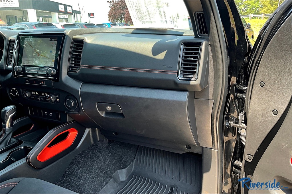 2023 Nissan Frontier PRO-4X photo 23