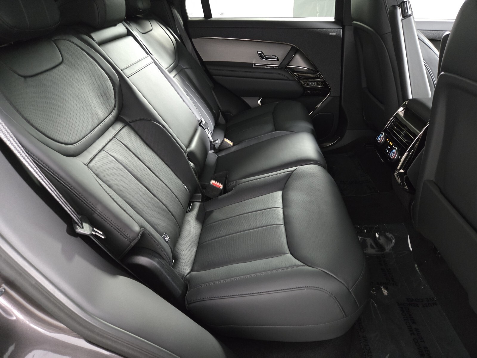 2025 Land Rover Range Rover Sport SE photo 15