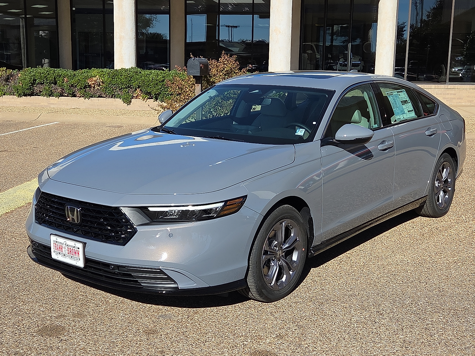 2025 Honda Accord Hybrid EX-L's photo