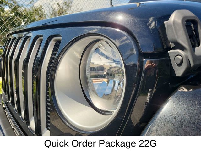 2022 Jeep Wrangler Unlimited Sahara photo 5
