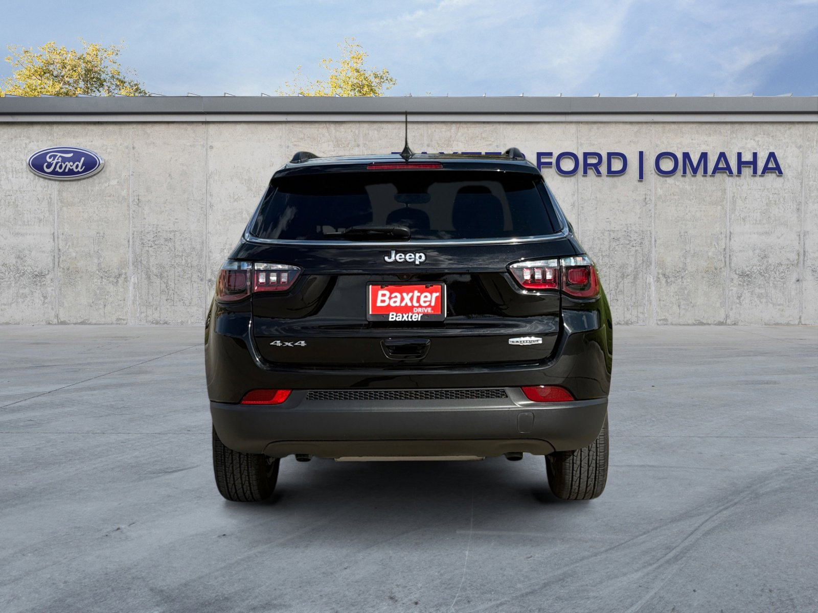 2023 Jeep Compass Latitude photo 4