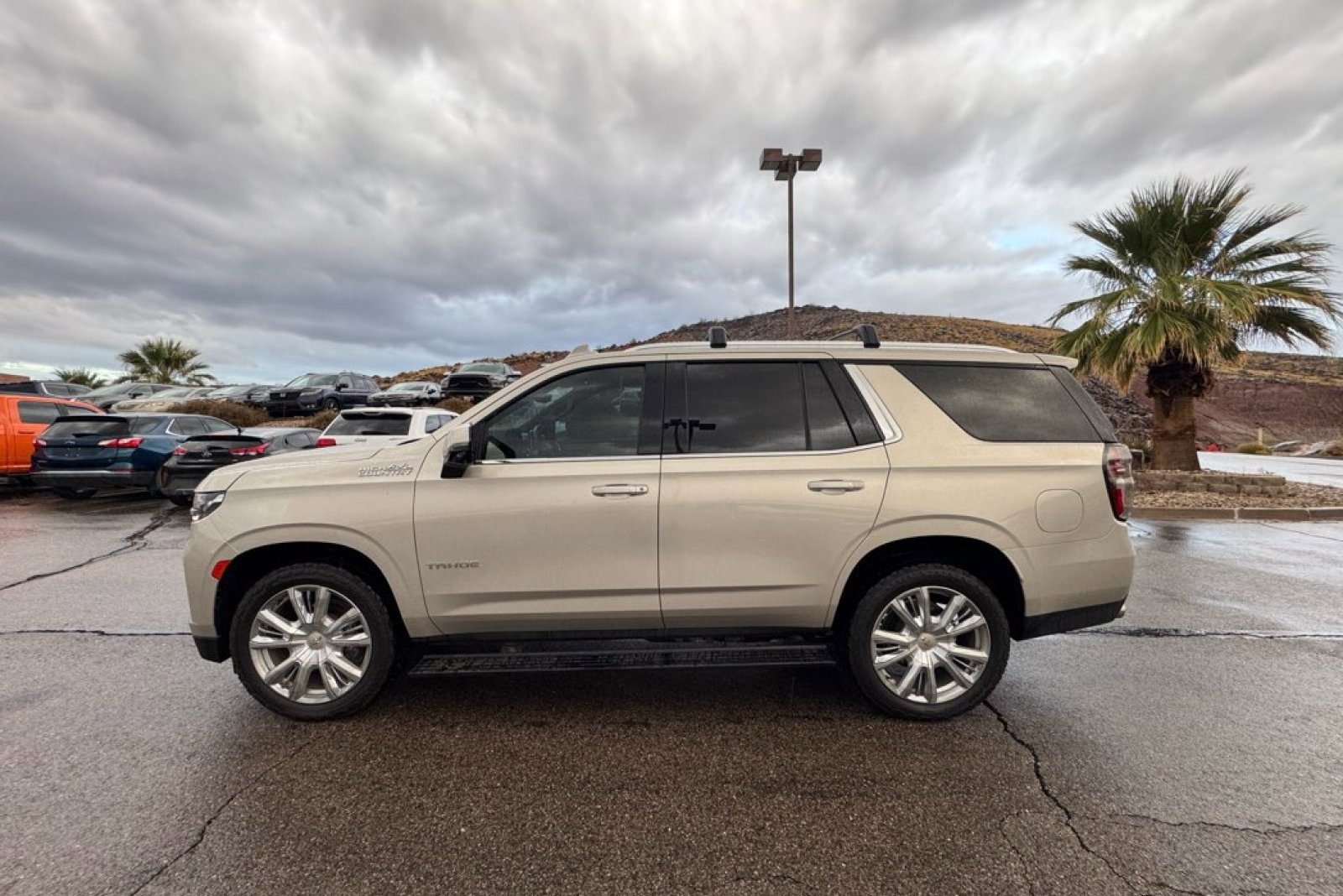 2023 Chevrolet Tahoe High Country photo 2