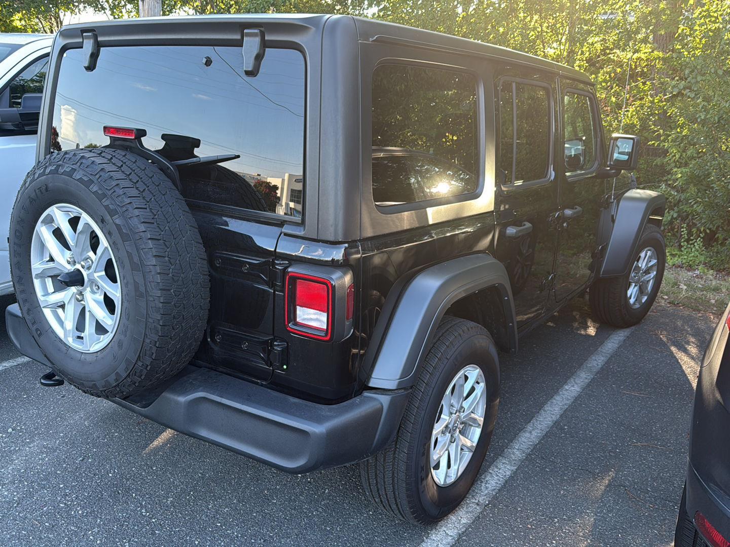 2023 Jeep Wrangler Sport S photo 9