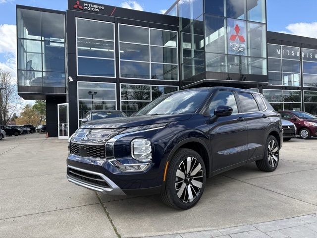2025 Mitsubishi Outlander SE