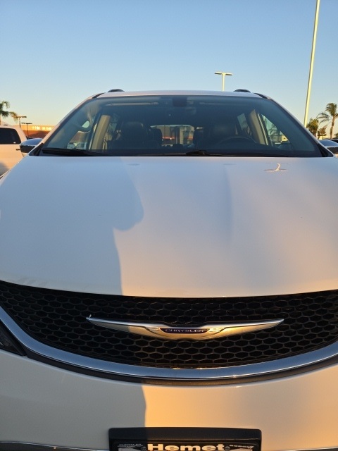 2019 Chrysler Pacifica Limited photo 4