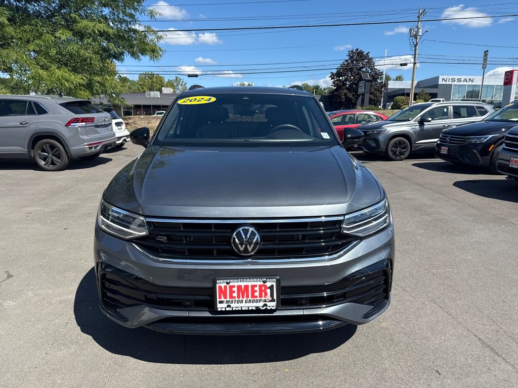 2024 Volkswagen Tiguan SE R-Line Black photo 3