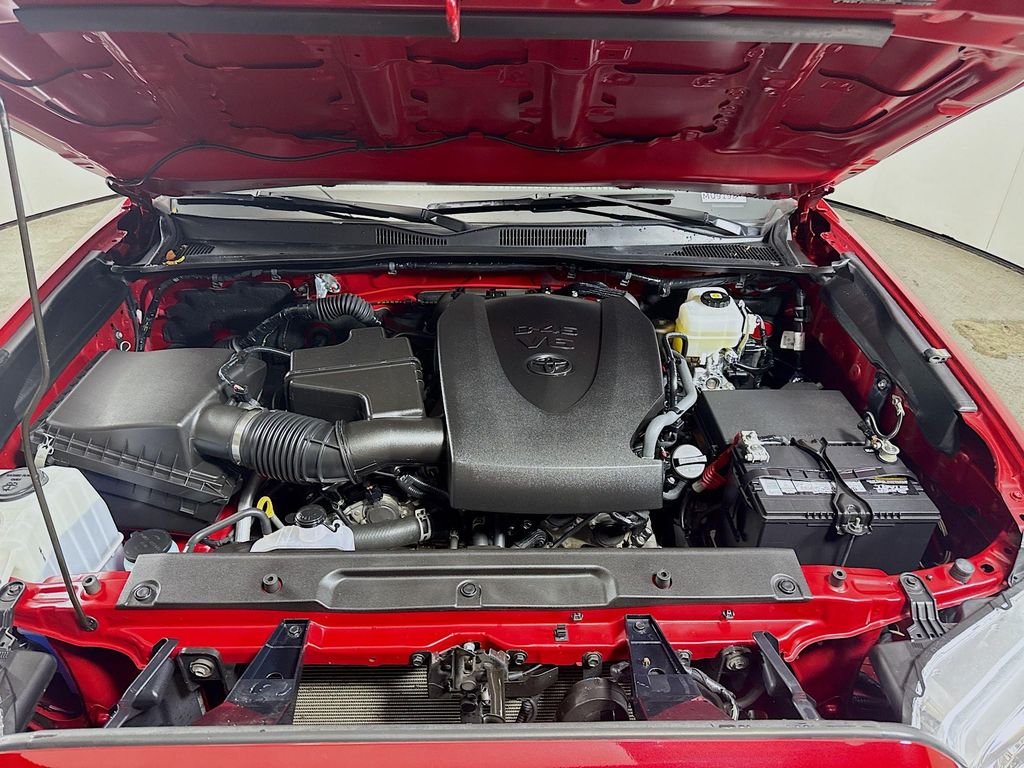2021 Toyota Tacoma TRD photo 25