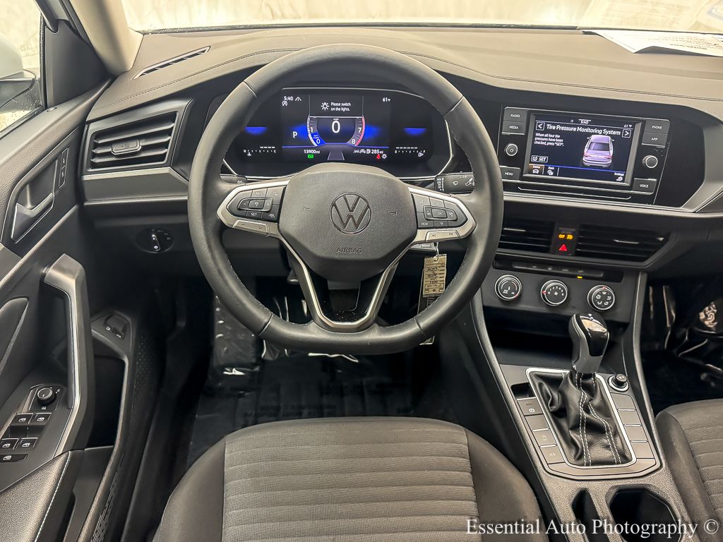 2024 VOLKSWAGEN JETTA - Image 13