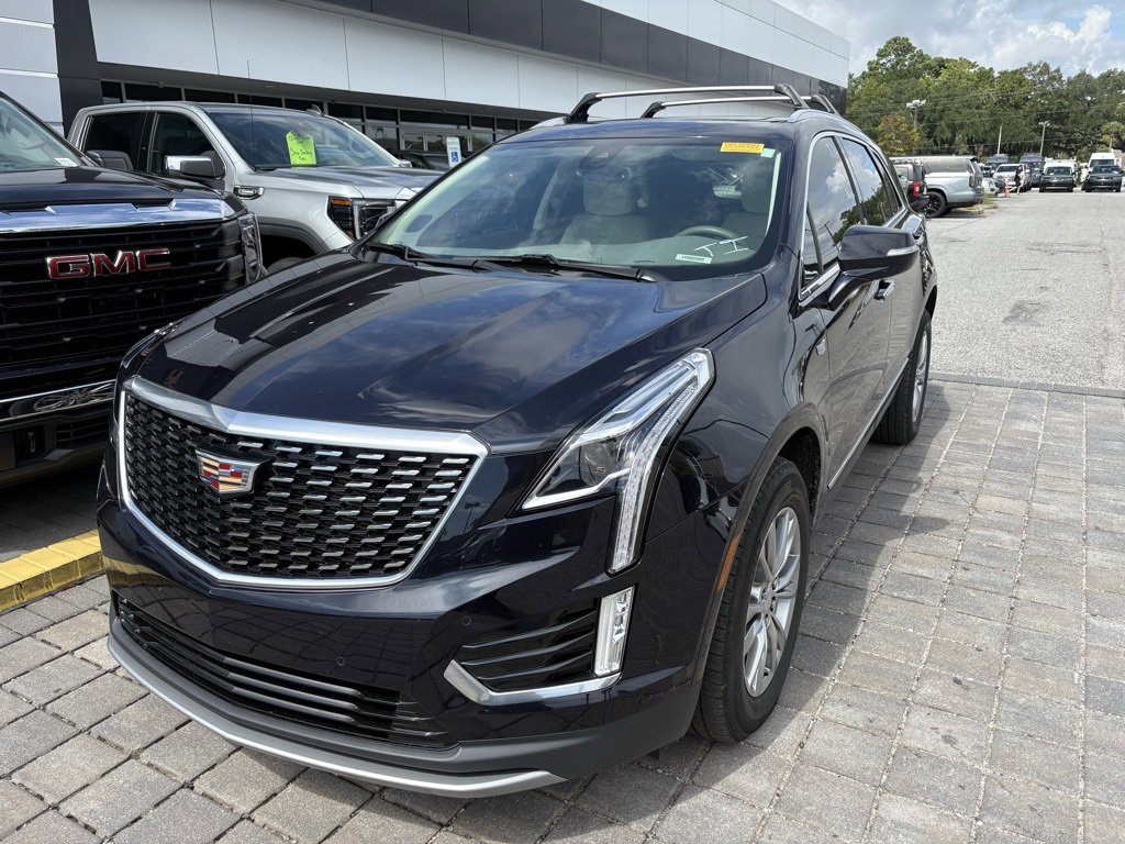 2022 Cadillac XT5 Premium Luxury photo 2