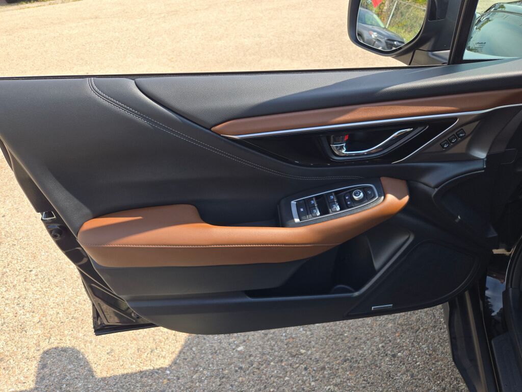 2023 Subaru Outback Touring XT photo 15