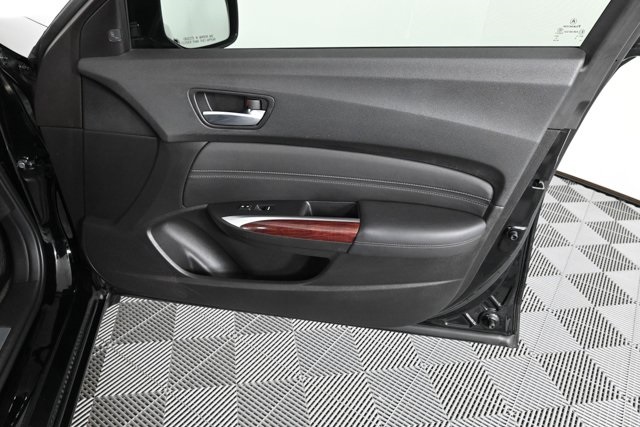 2015 Acura TLX Technology photo 13