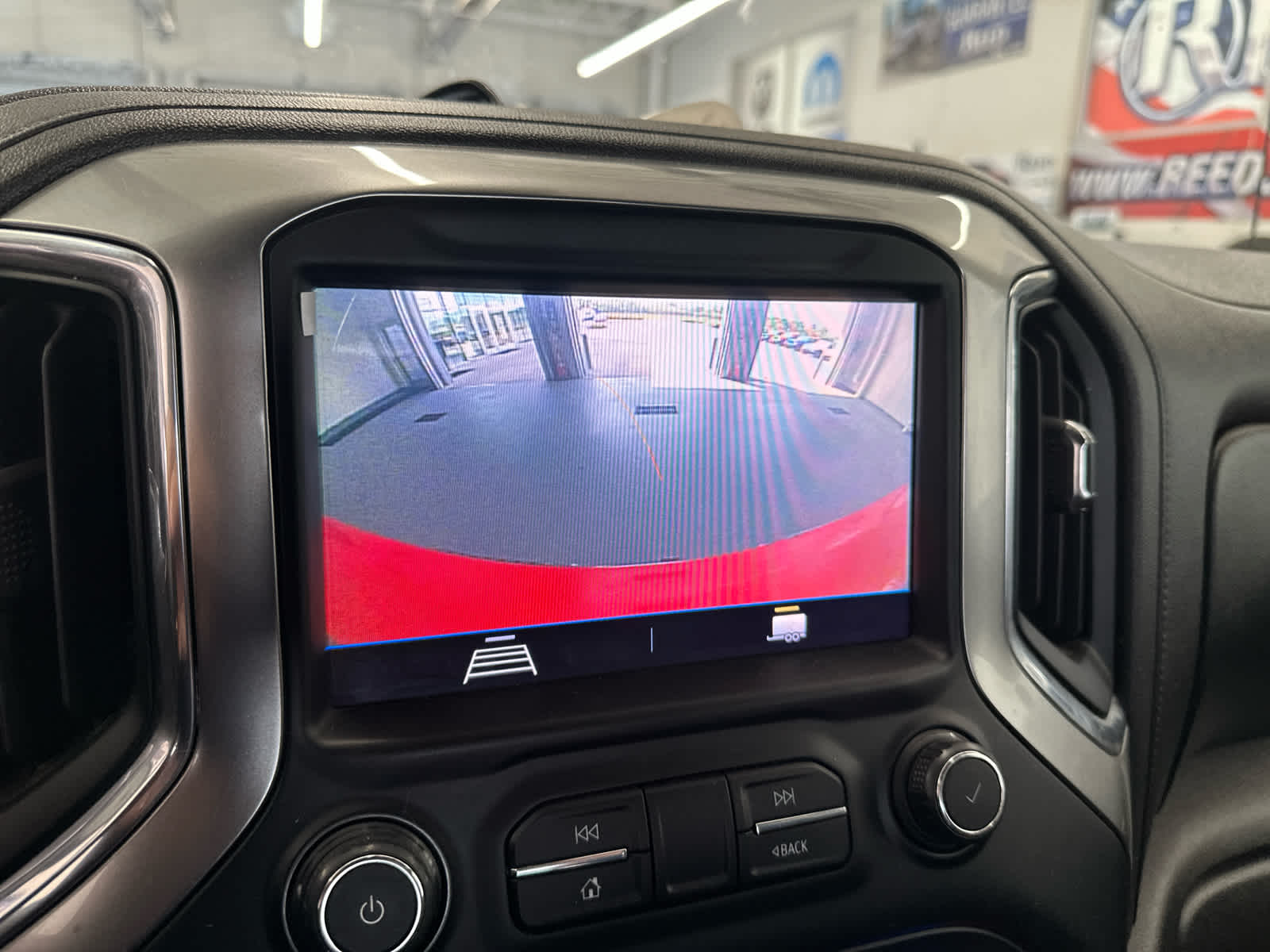 2020 Chevrolet Silverado LT photo 12