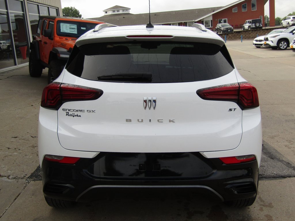2024 Buick Encore GX Sport Touring photo 3
