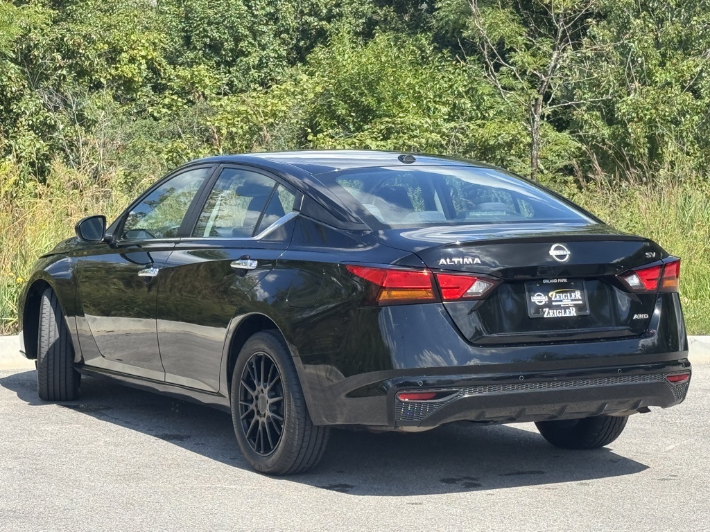 2023 Nissan Altima 2.5 SV photo 4