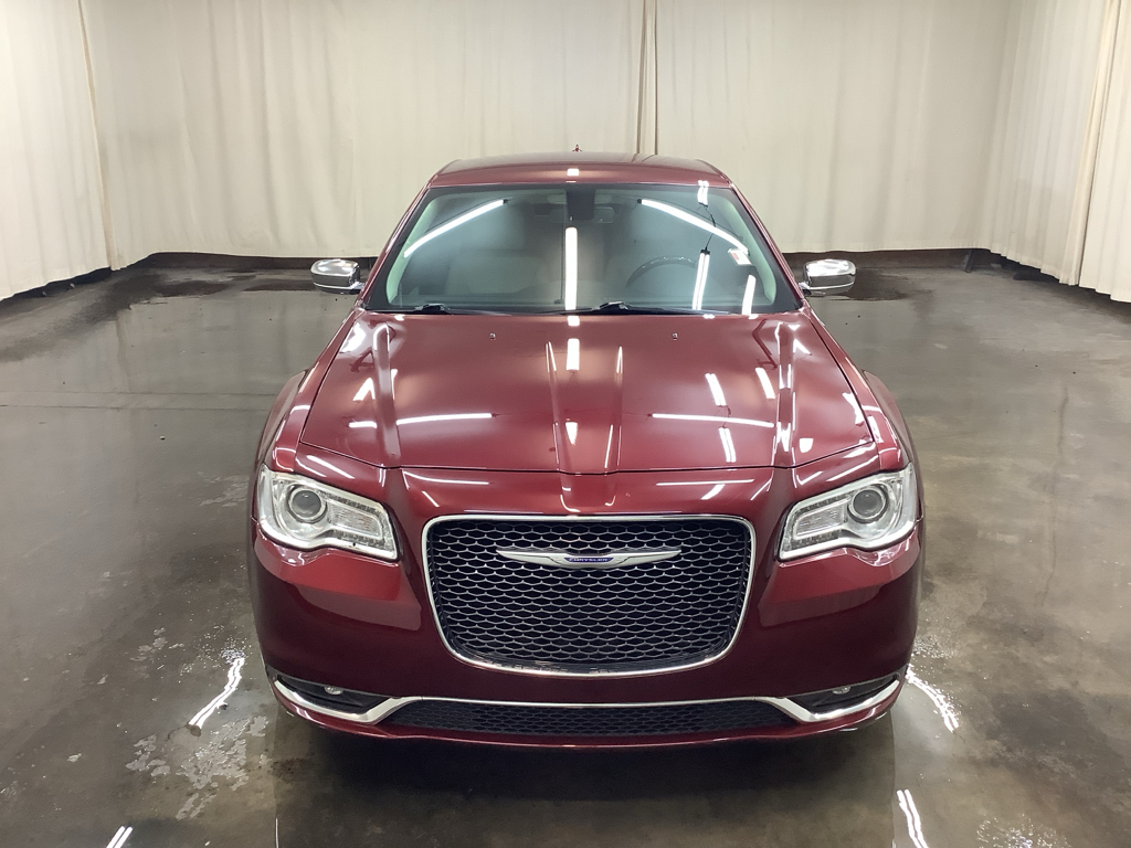 2018 Chrysler 300 Limited photo 2