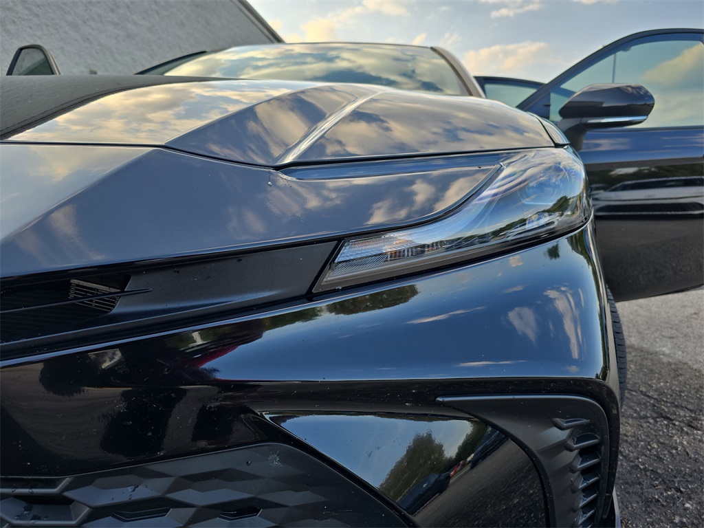 2025 Toyota Camry SE photo 27