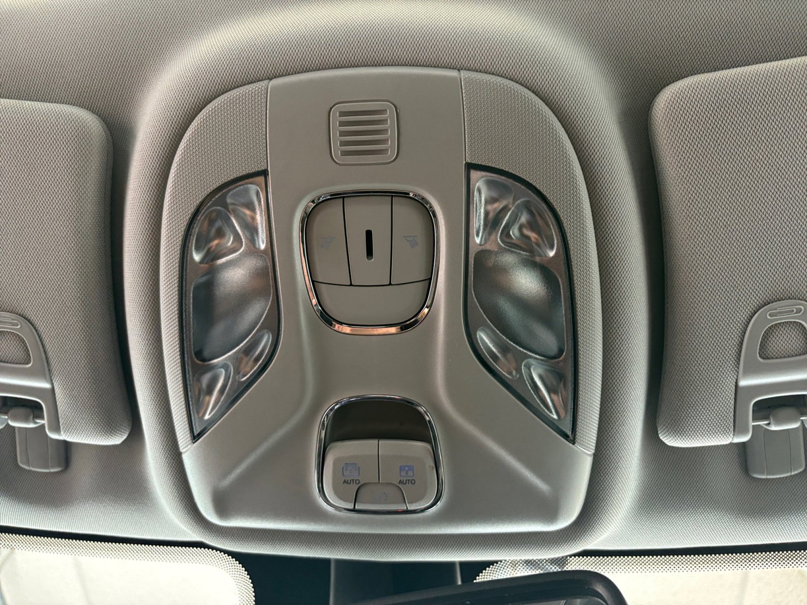 2022 Jeep Compass Latitude photo 24