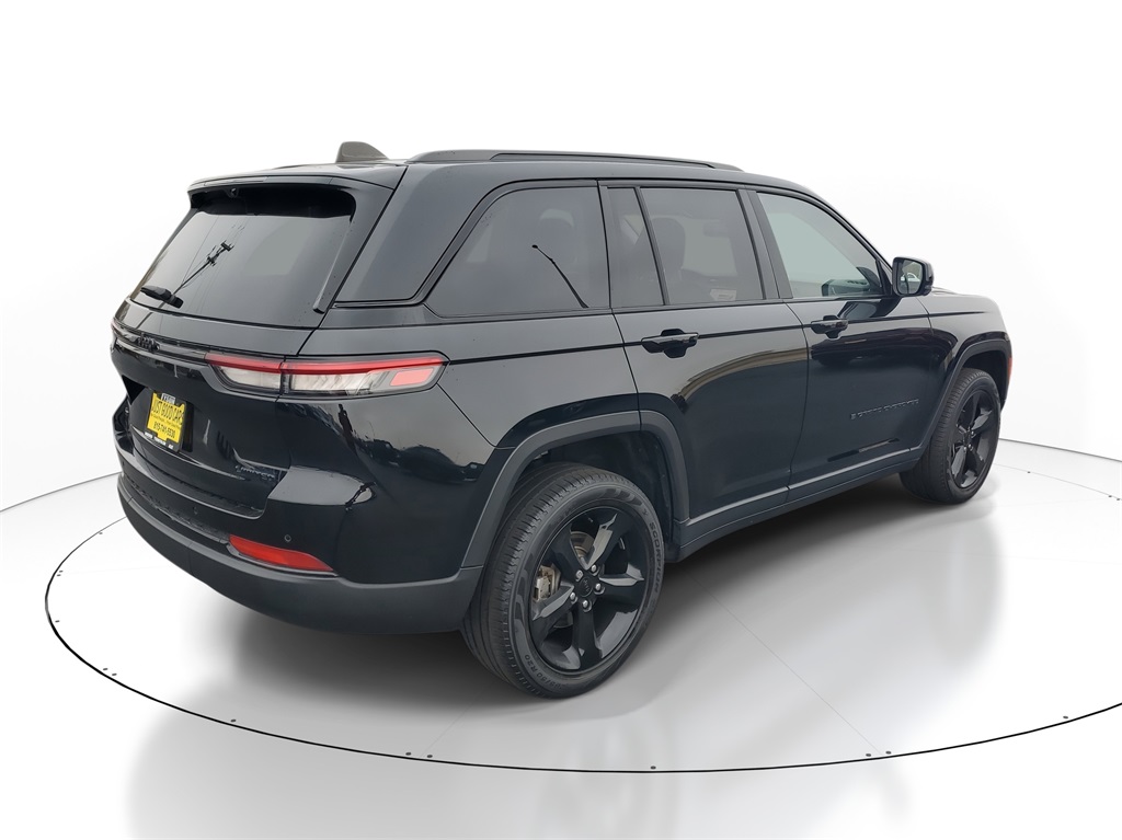 2023 Jeep Grand Cherokee Limited photo 4