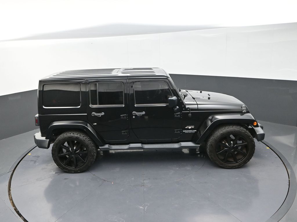 2016 Jeep Wrangler Unlimited Sahara photo 17