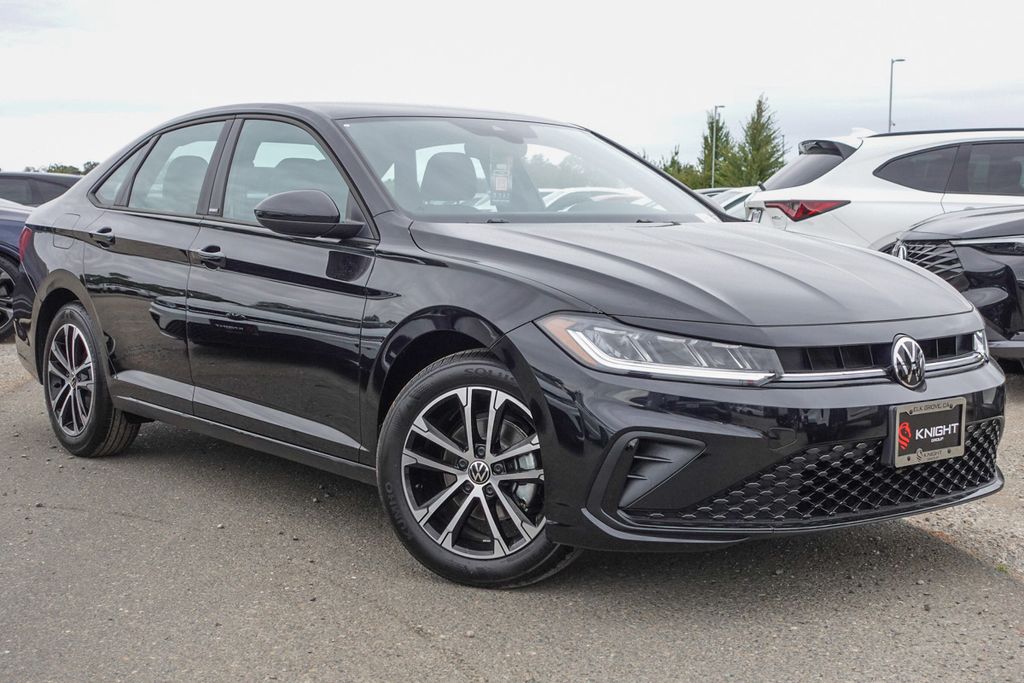 2025 Volkswagen Jetta 1.5T Sport photo 3