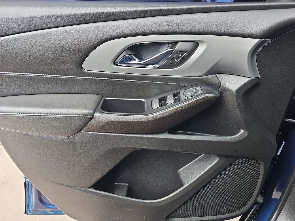 2023 Chevrolet Traverse Cloth photo 27