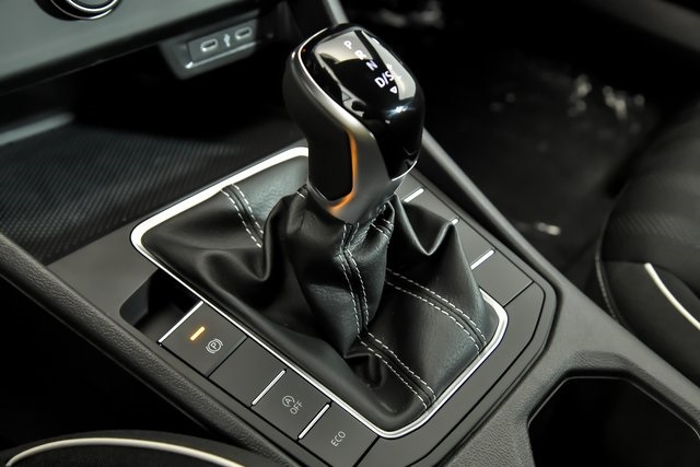 2024 Volkswagen Jetta 1.5T Sport photo 14