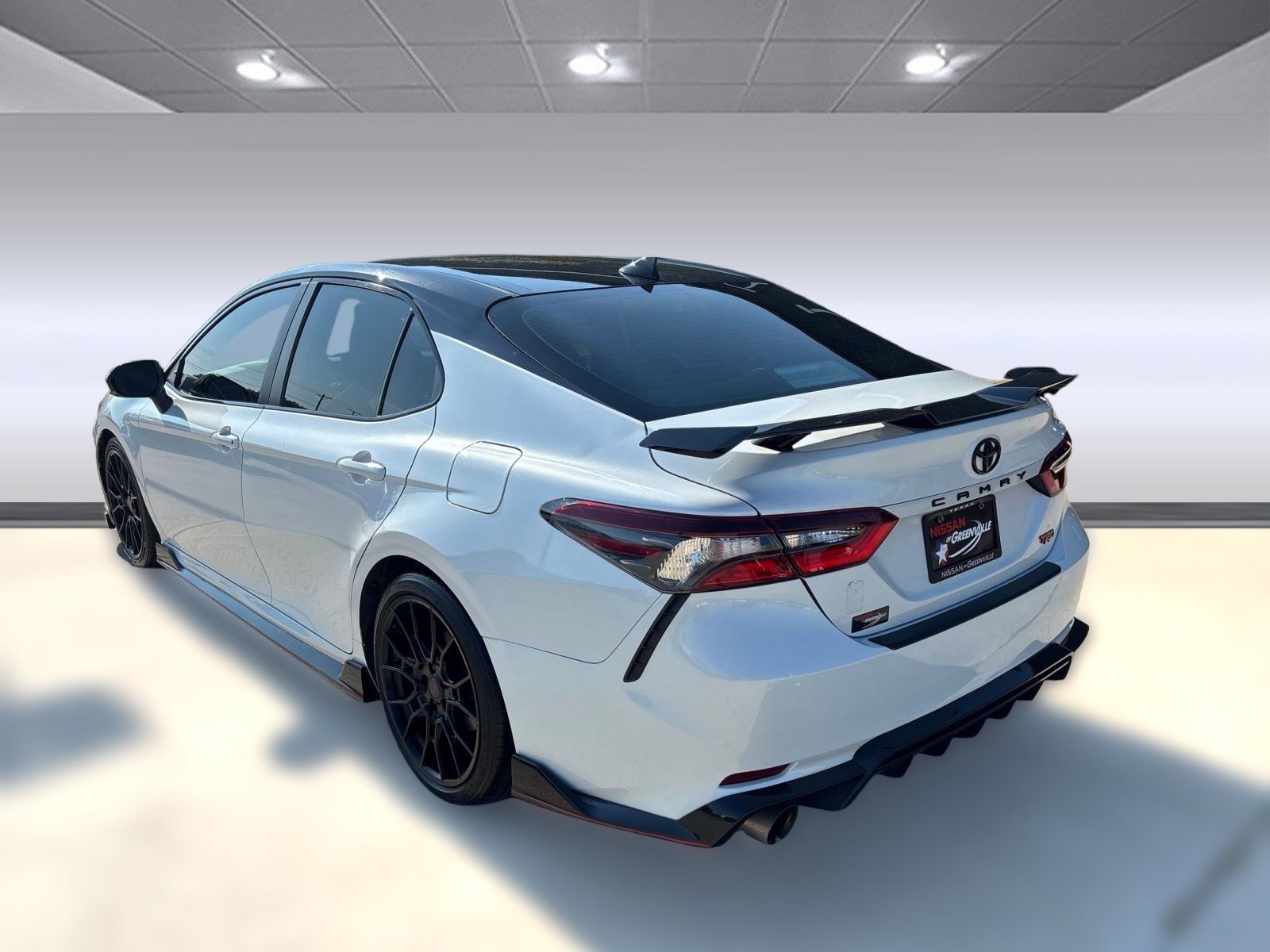 2022 Toyota Camry TRD V6 photo 3