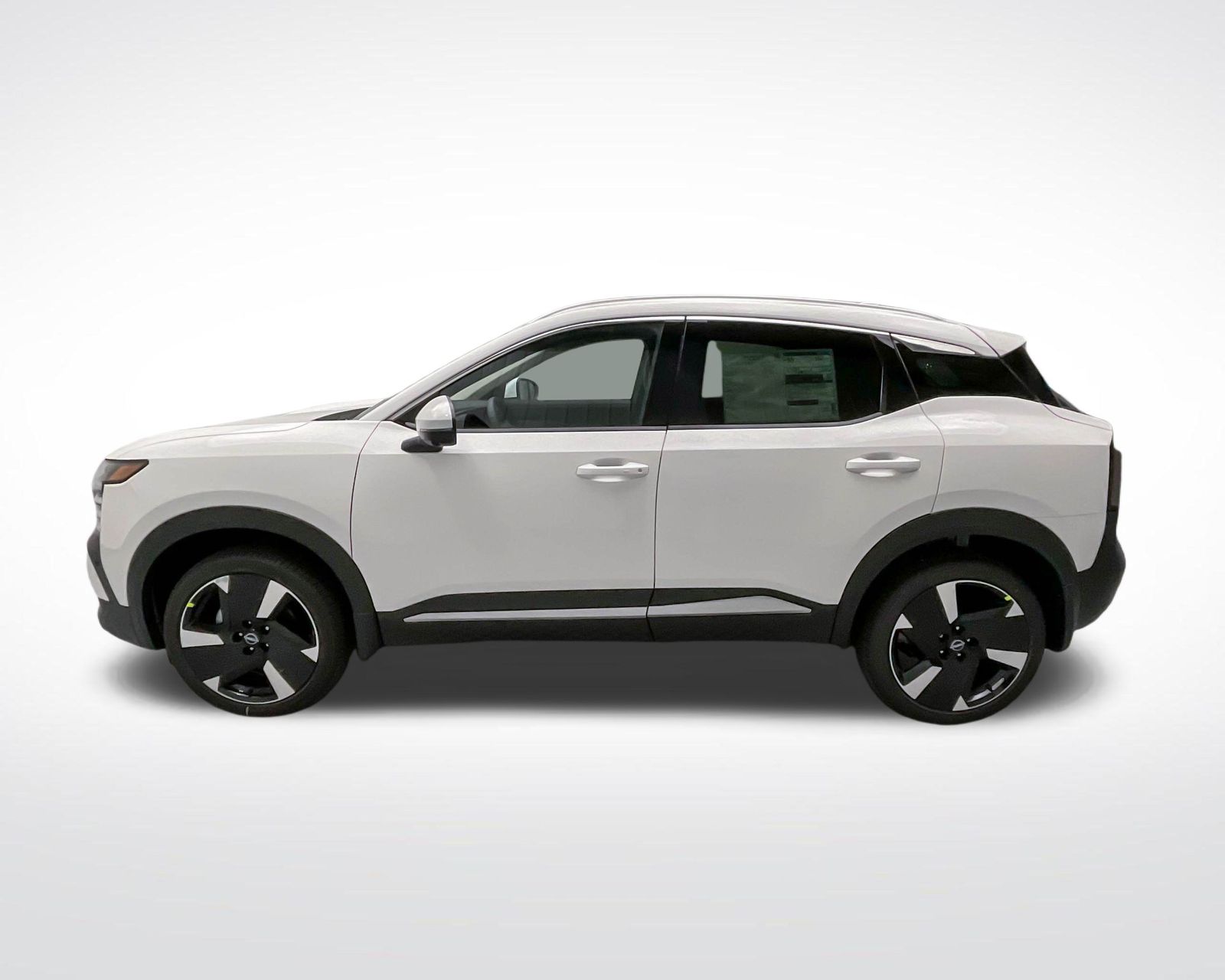 2025 Nissan Kicks SR photo 5
