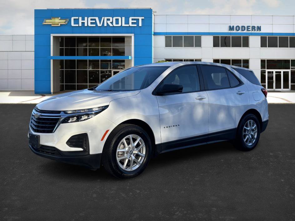 2024 Chevrolet Equinox LS's photo