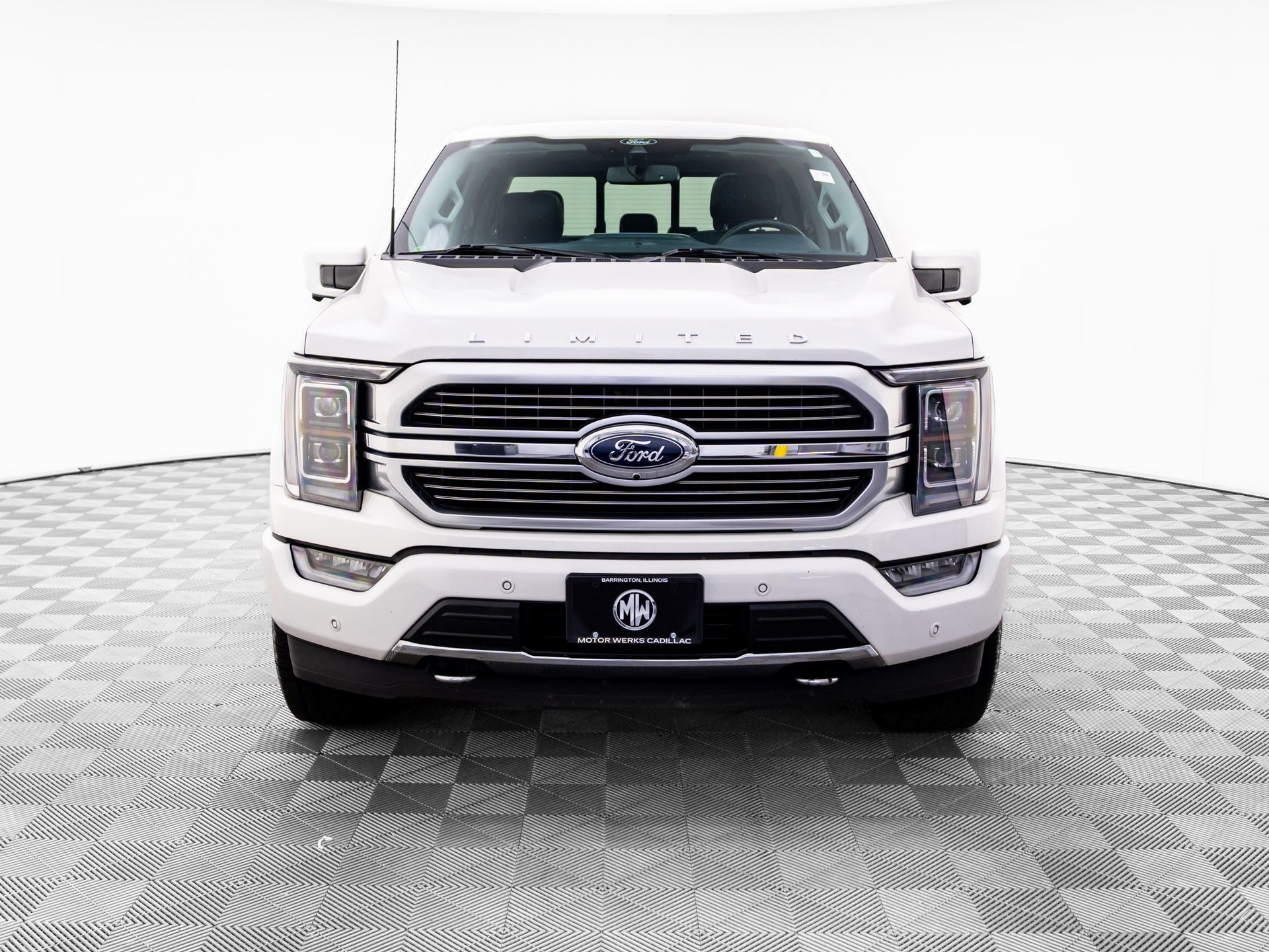 2022 Ford F-150 Limited photo 2