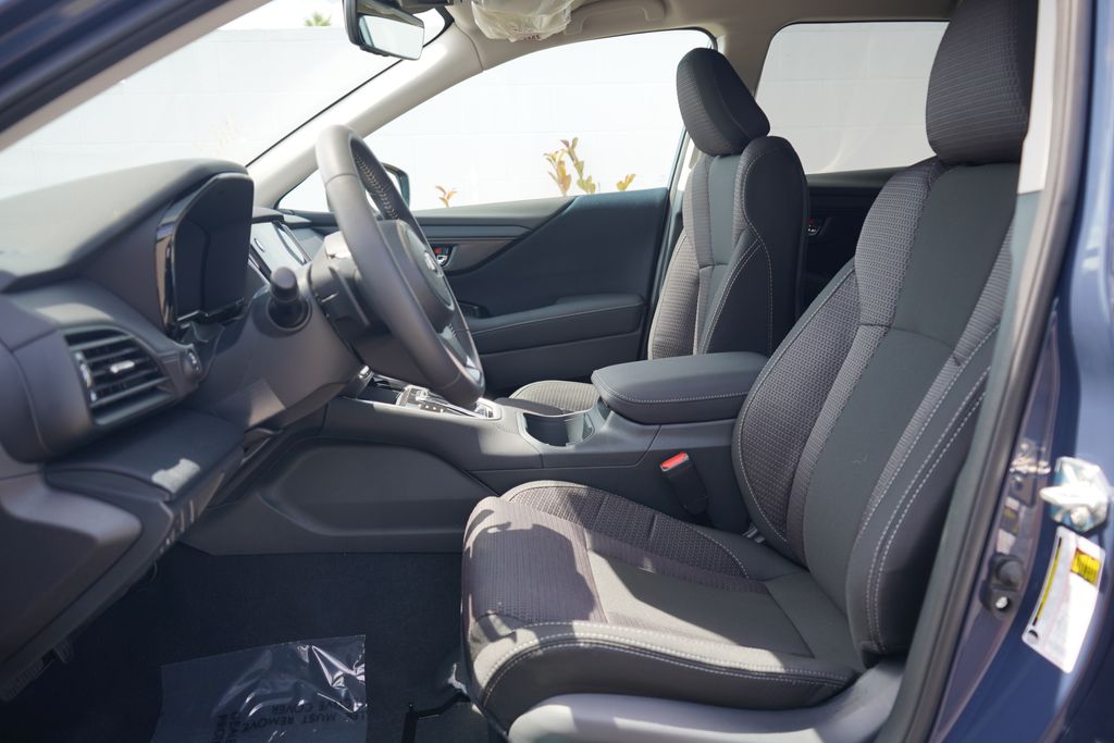 2025 Subaru Outback Premium photo 4