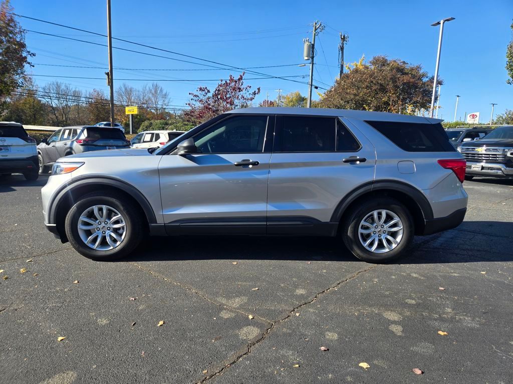 2021 Ford Explorer Base photo 2