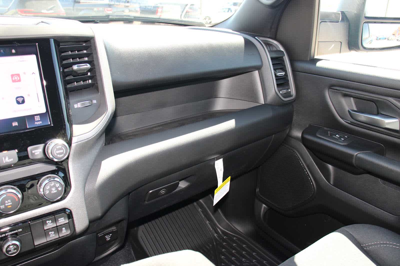 2025 Ram 1500 Tradesman photo 32