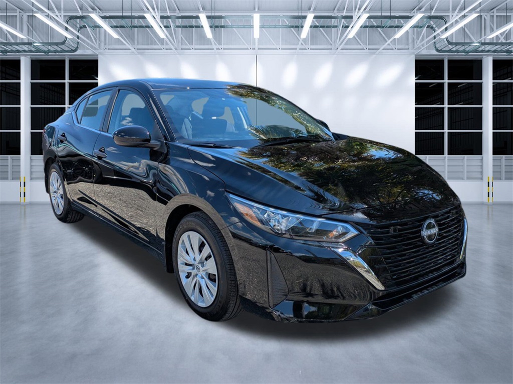 2025 Nissan Sentra S's photo