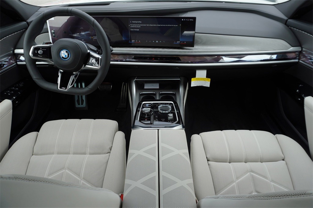 2024 Bmw i7 xDrive60 photo 2