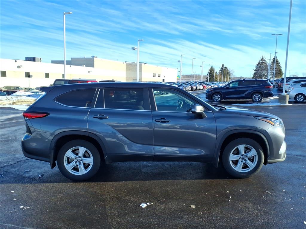 Used 2023 Toyota Highlander LE with VIN 5TDZARAHXPS526611 for sale in Burnsville, Minnesota