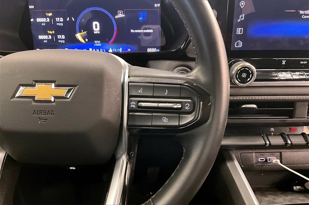 2024 Chevrolet Colorado LT photo 17