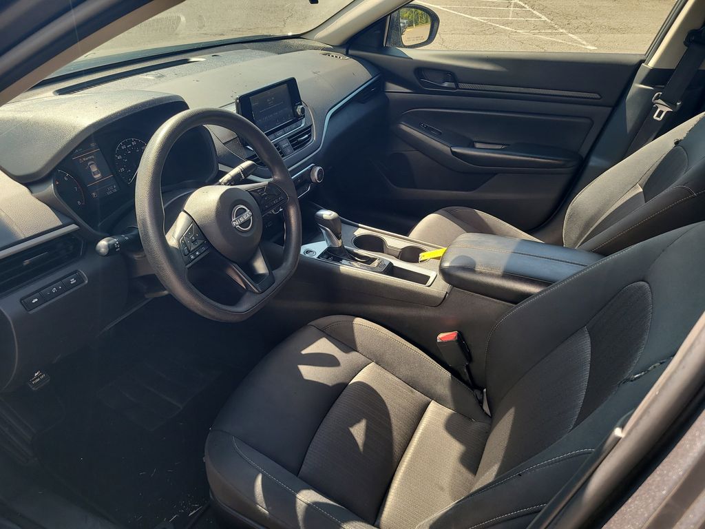 2024 Nissan Altima 2.5 S photo 10