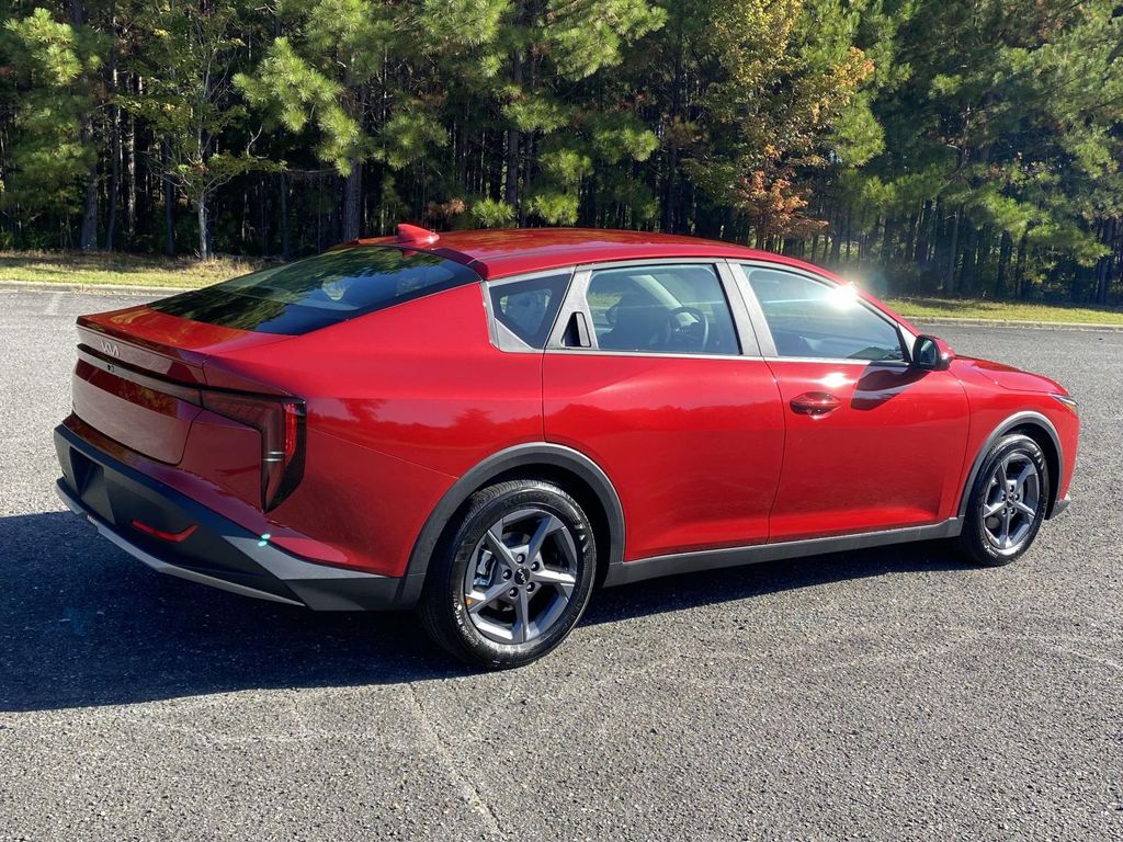 2025 Kia K4 LXS photo 4