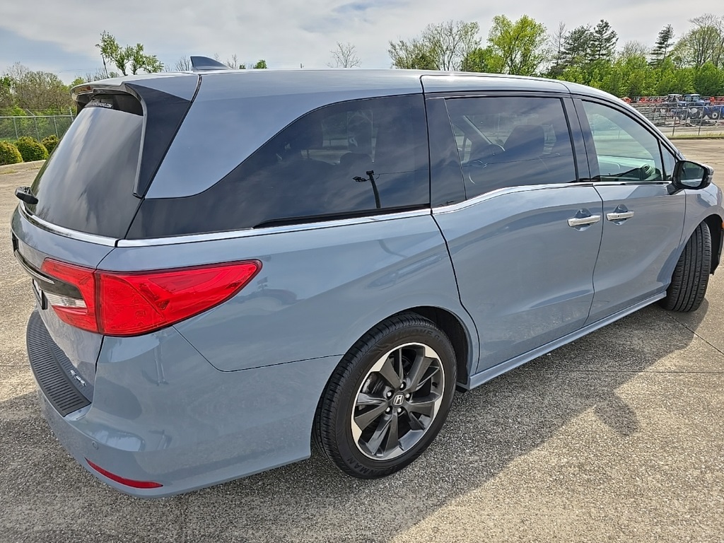 2023 Honda Odyssey Elite photo 3
