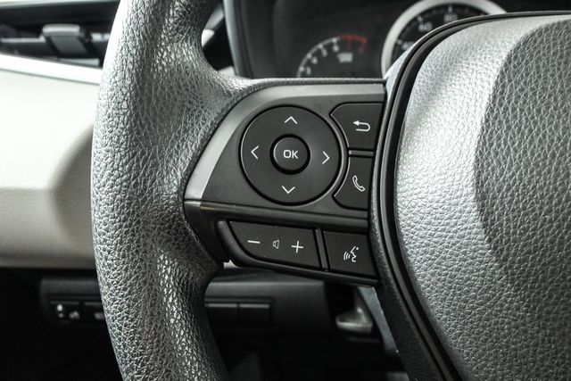 2020 Toyota Corolla LE Premium photo 10