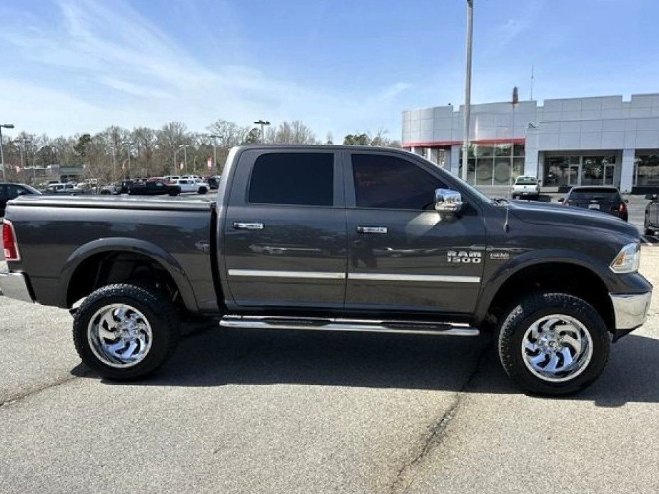 2016 RAM Ram 1500 Pickup Laramie's photo