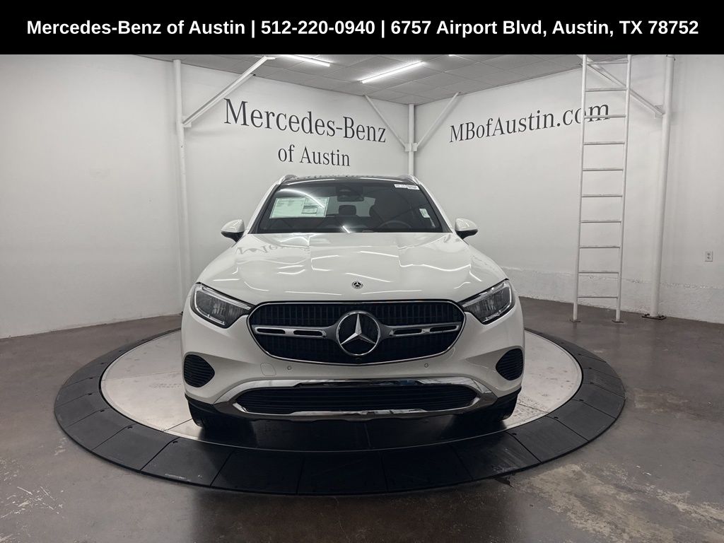 2026 Mercedes Benz GLC 300 photo 2