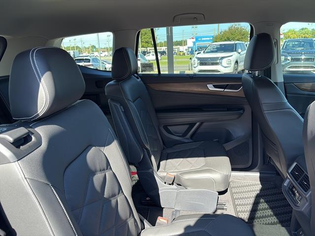 2024 Volkswagen Atlas SE Technology photo 10