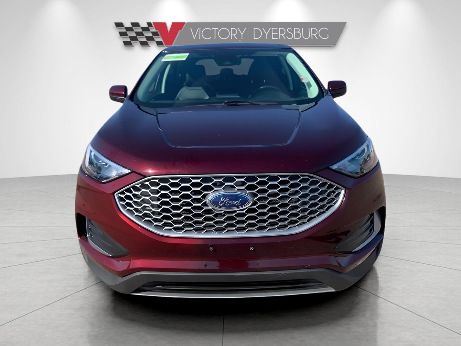 2024 Ford Edge SEL photo 2