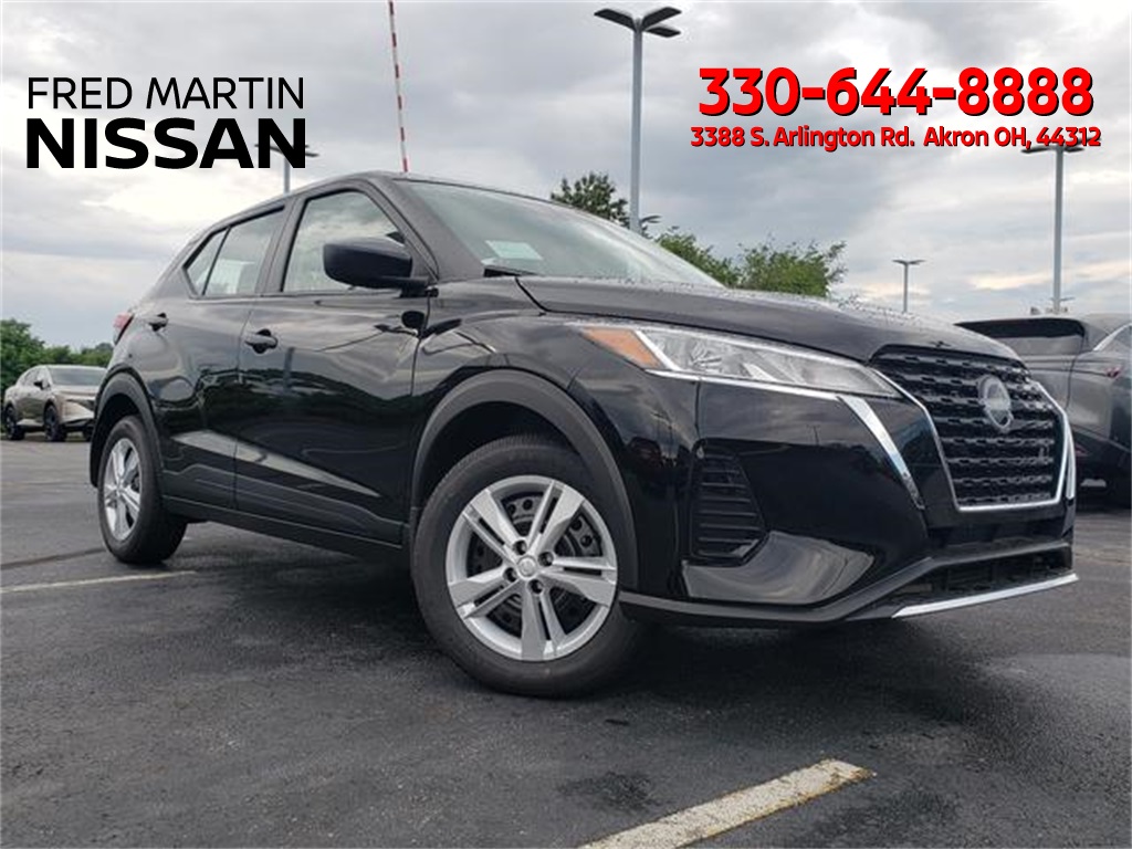 2025 Nissan KICKS PLAY Base's photo